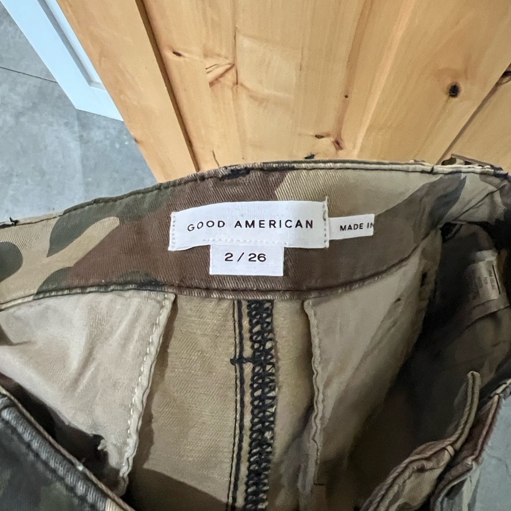 Good American Camouflage Cargo Pants - Picture 4 of 6